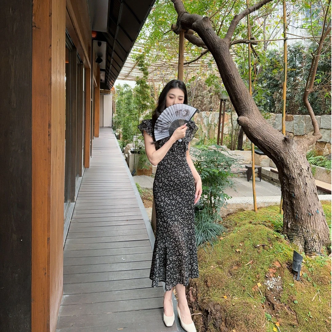 GIRDEAR/哥弟法式优雅碎花A字裙设计感连衣裙150025