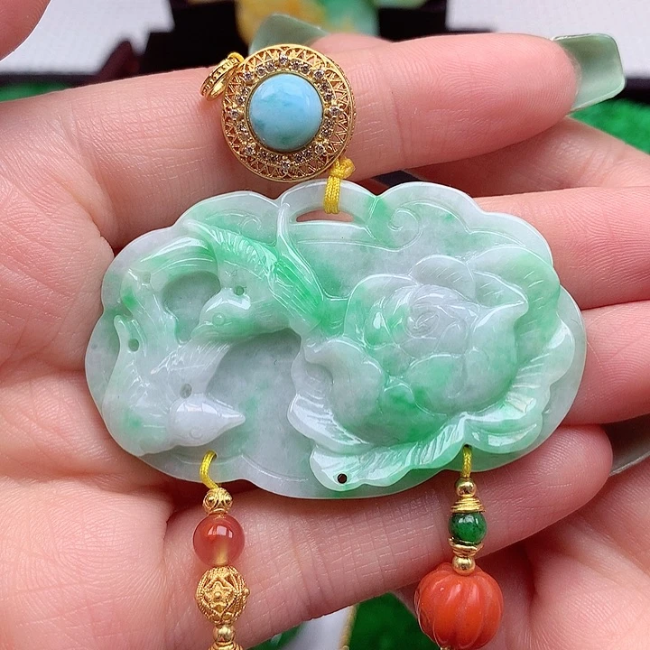 翡翠未镶嵌颈饰翡翠