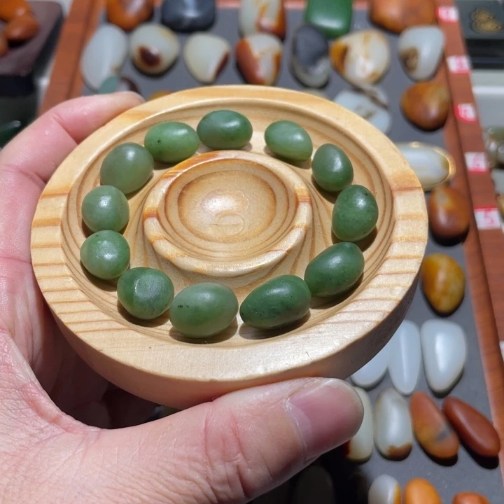 和田玉（糖玉）未镶嵌挂件