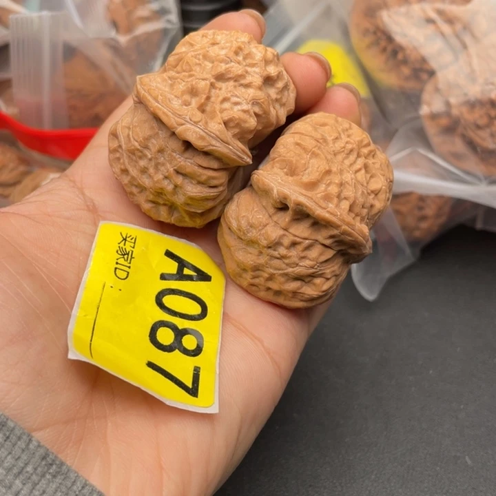 文玩核桃吊坠核桃