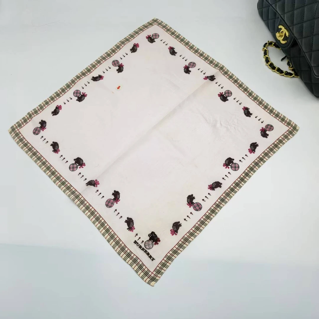 95新 BURBERRY/博柏利 海囤/巴宝莉/丝巾围巾白色微瑕/yy09189