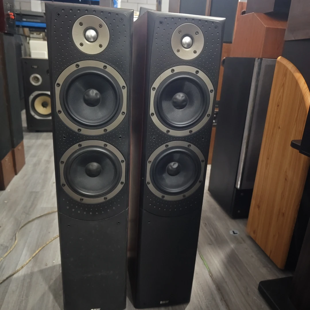 8新  二手宝华落地音箱正常没有网罩不包邮不支持七天无理由退换