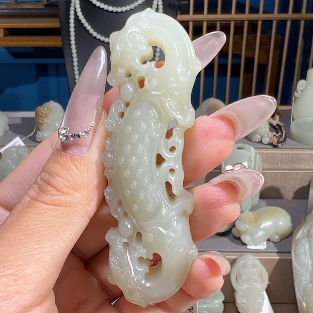 和田玉（糖玉）未镶嵌颈饰