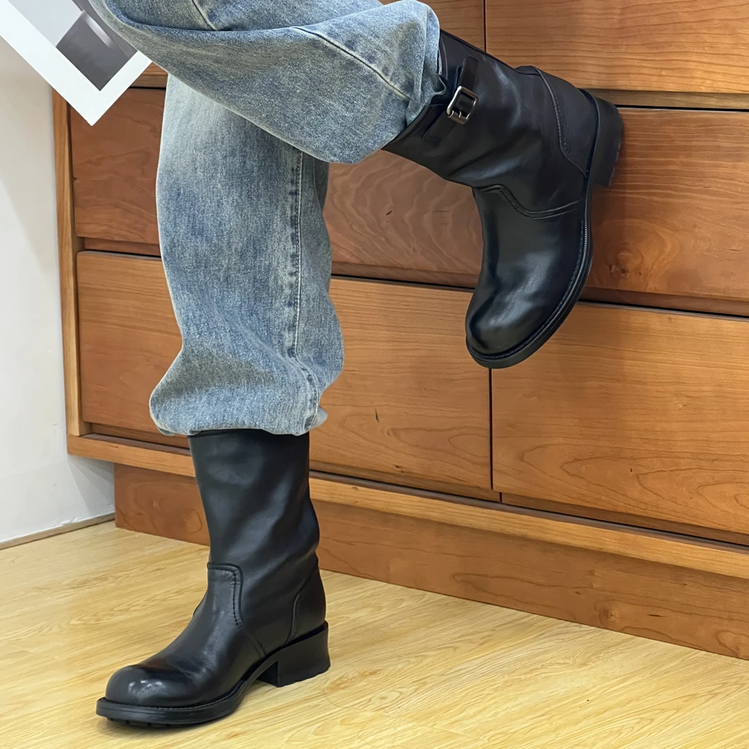 马皮复古圆头带扣酷飒设计搭配美拉德厚底女鞋骑士马丁靴XC1103-1