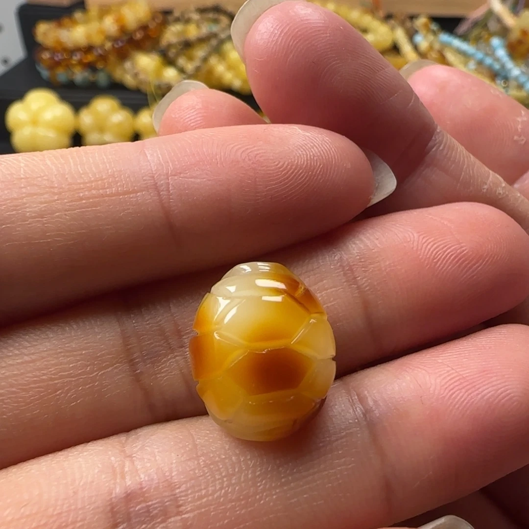 蜜蜡未镶嵌颈饰蜜蜡俏色富甲