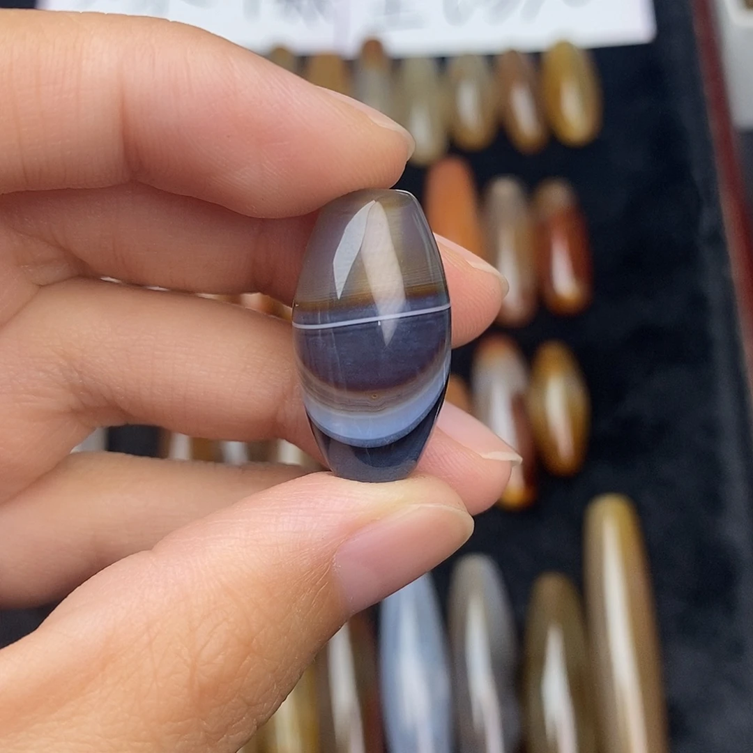 兜***姐玛瑙/玉髓颈饰未镶嵌