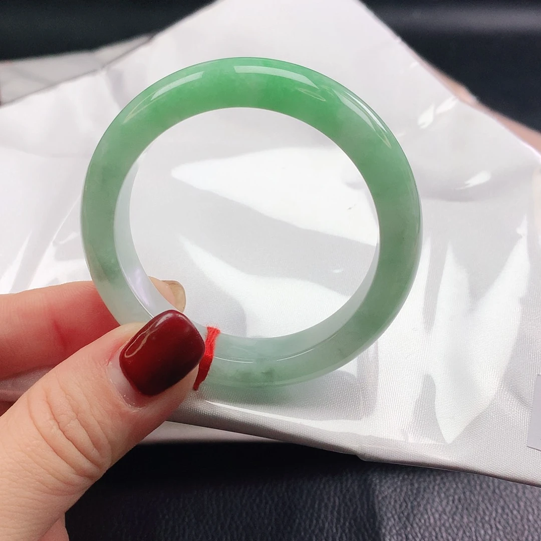 翡翠手镯未镶嵌正圈882525