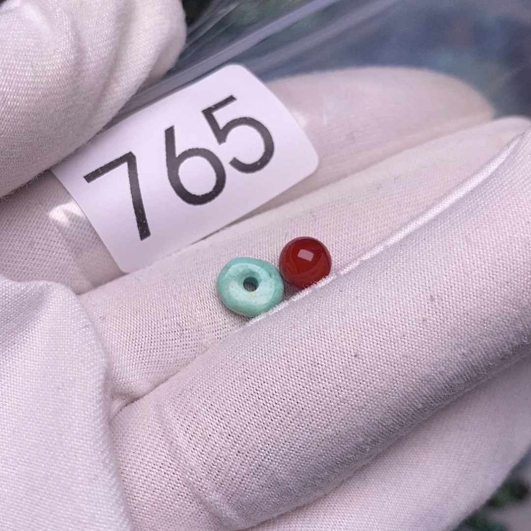 南红玛瑙未镶嵌珠宝奇石