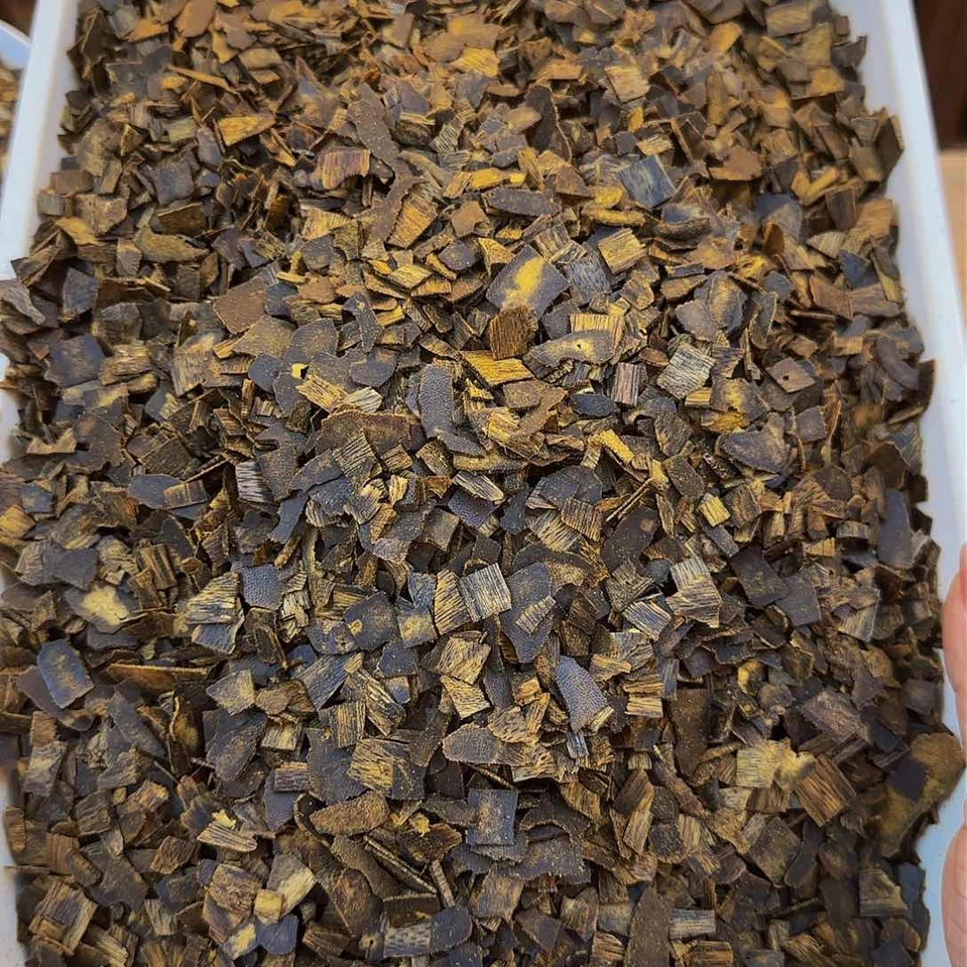 沉香沉香碎屑海南紫罗兰品种高油片碎料100g送白色陶瓷小炉