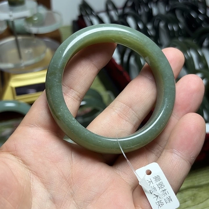 和田玉（糖玉）手镯未镶嵌