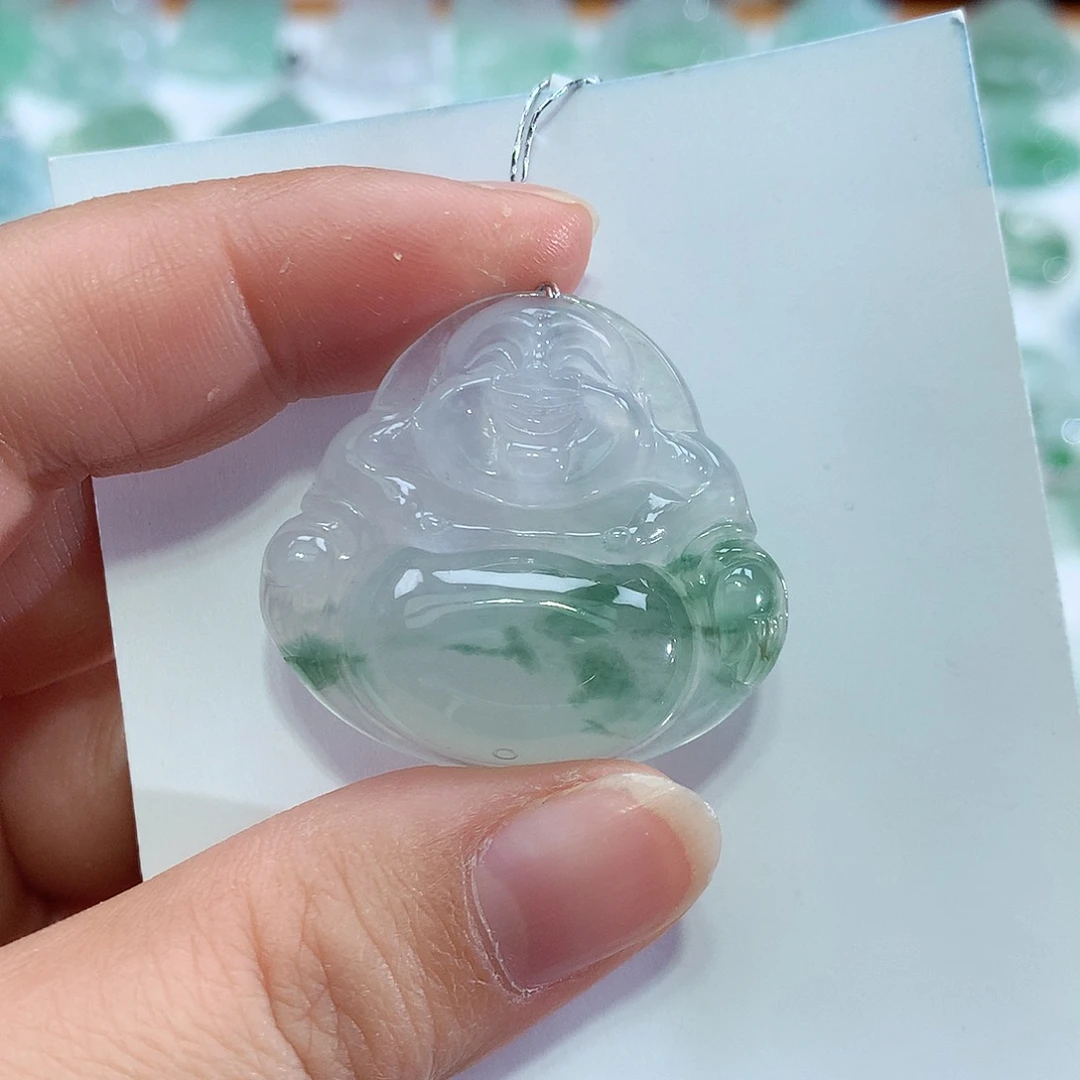 翡翠未镶嵌颈饰佛