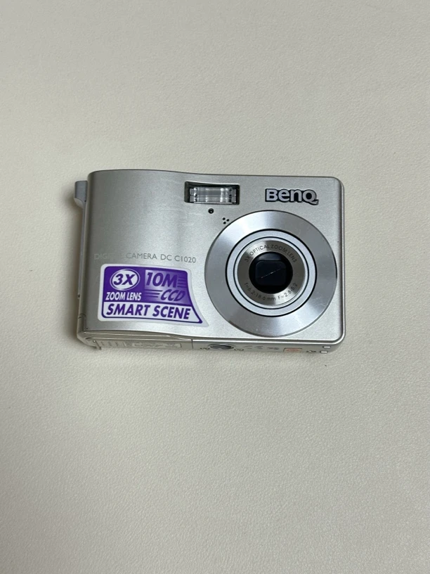 9新 Benq/明基 明基c1020 1000w像素 3倍 自备两节五号电池