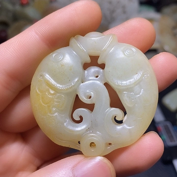 颈饰未镶嵌和田玉（糖玉）