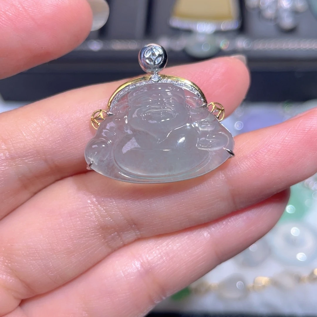 翡翠18K金镶嵌颈饰翡翠