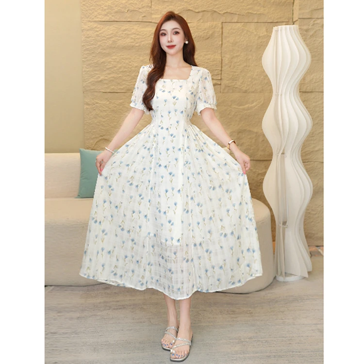 小蓝花连衣裙女夏季高级感显瘦收腰法式长裙