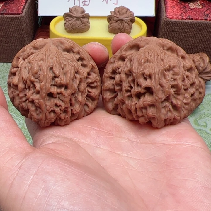 吊坠文玩核桃南疆石文玩核桃手把件