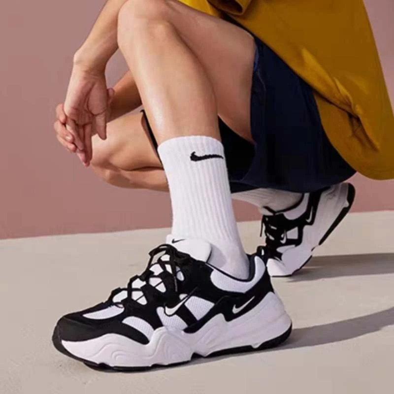 清货 耐克正品 Nike Tech Hera 黑白 低帮运动跑步鞋 FJ9532-101