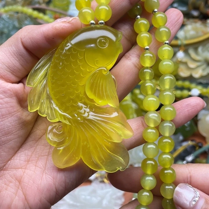 蛇纹石玉未镶嵌吊坠