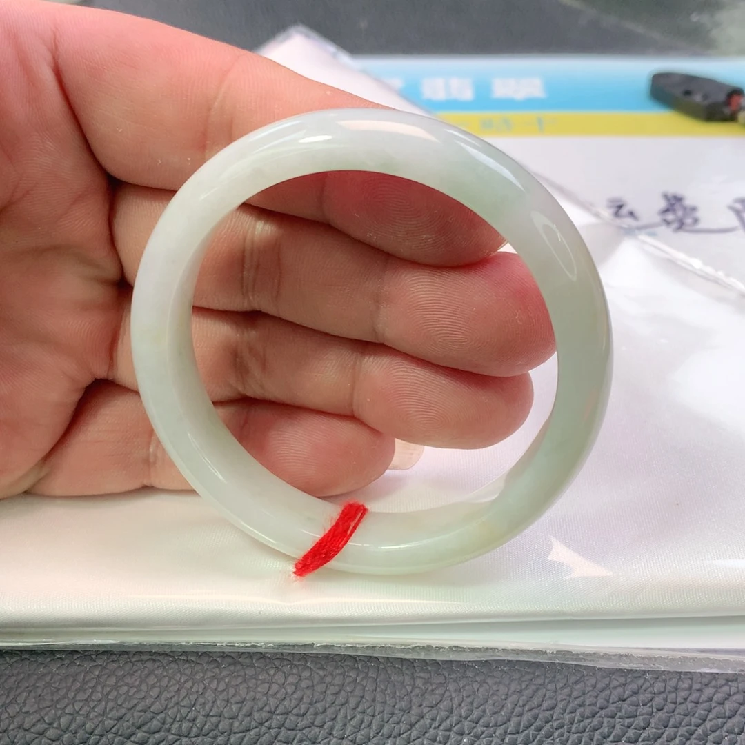 翡翠手镯未镶嵌0106号