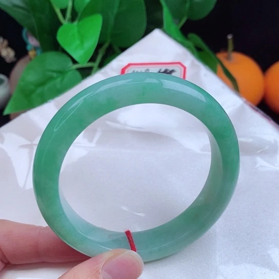 翡翠手镯未镶嵌   正圈58+满绿