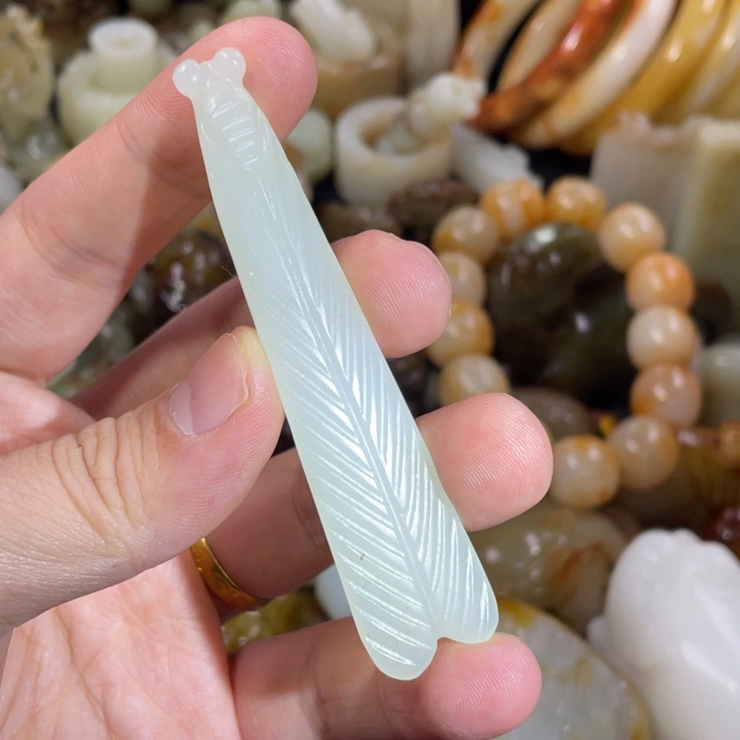 和田玉未镶嵌把件