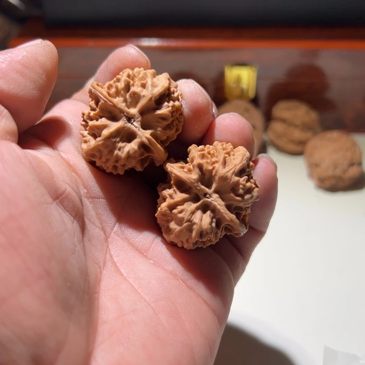 文玩核桃把件三*禾饕餮纹鸡心