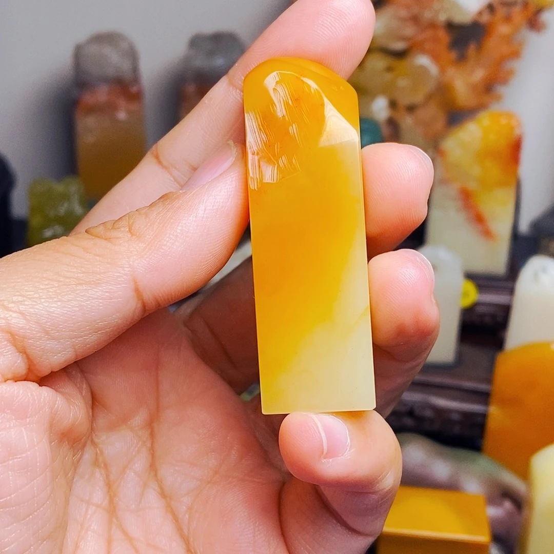 李***彤寿山石印石寿山石芙蓉