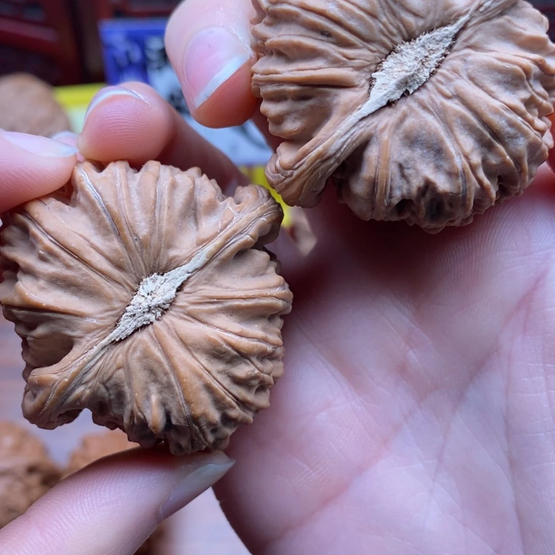 吊坠文玩核桃哈*哥白狮子