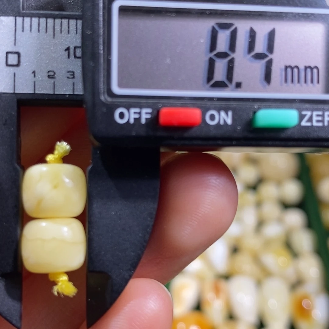 蜜蜡未镶嵌裸石配饰