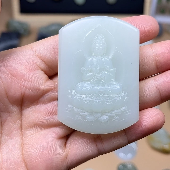 和田玉未镶嵌颈饰