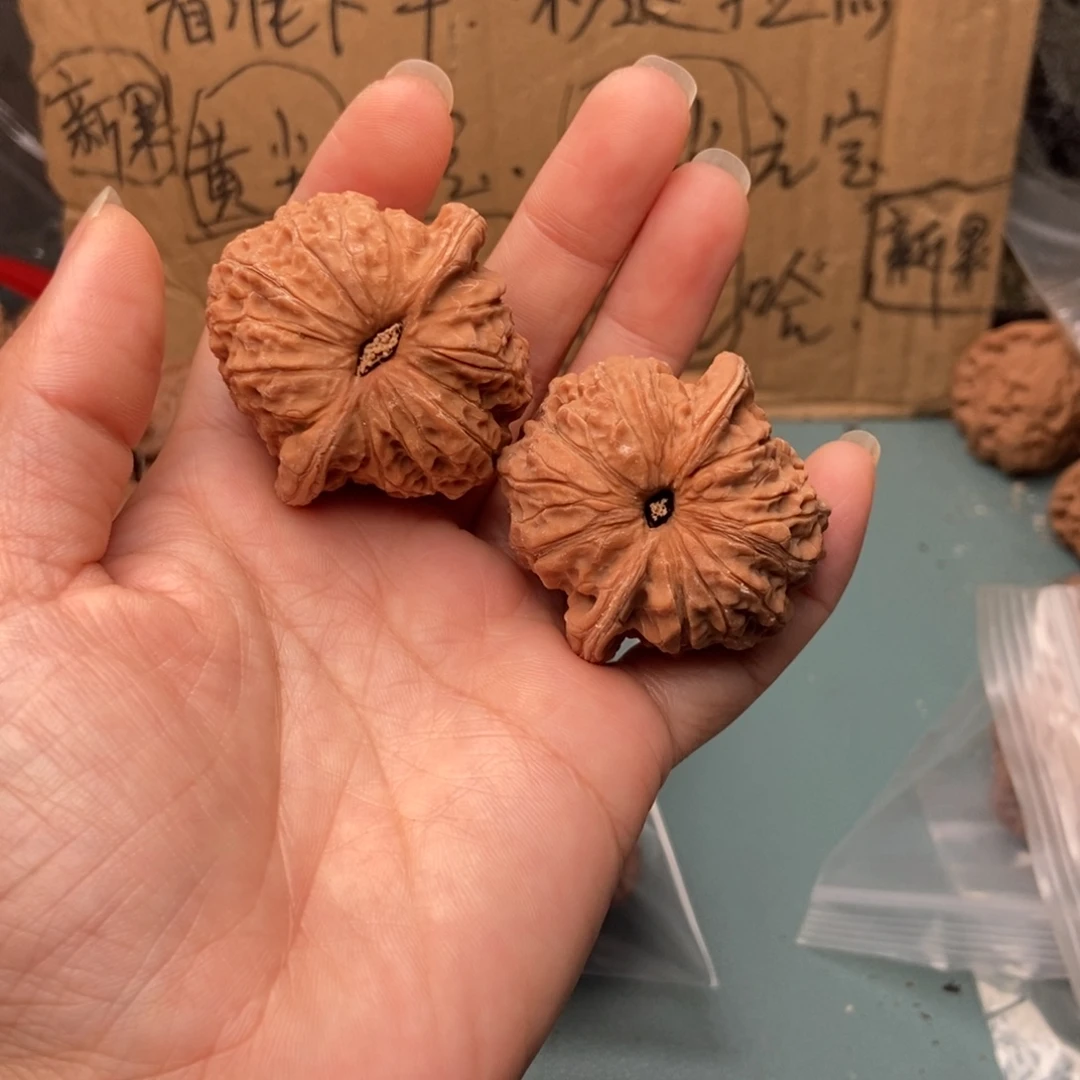 用***0吊坠文玩核桃血麒麟81