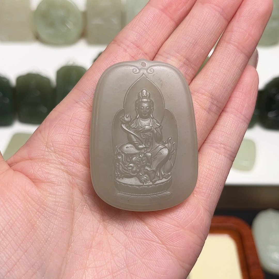 和田玉颈饰未镶嵌芬****7