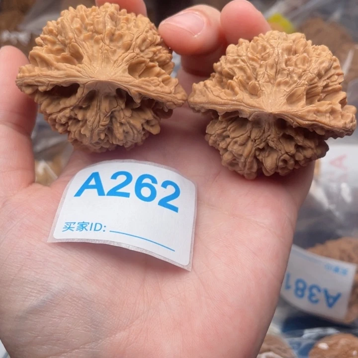 文玩核桃吊坠核桃
