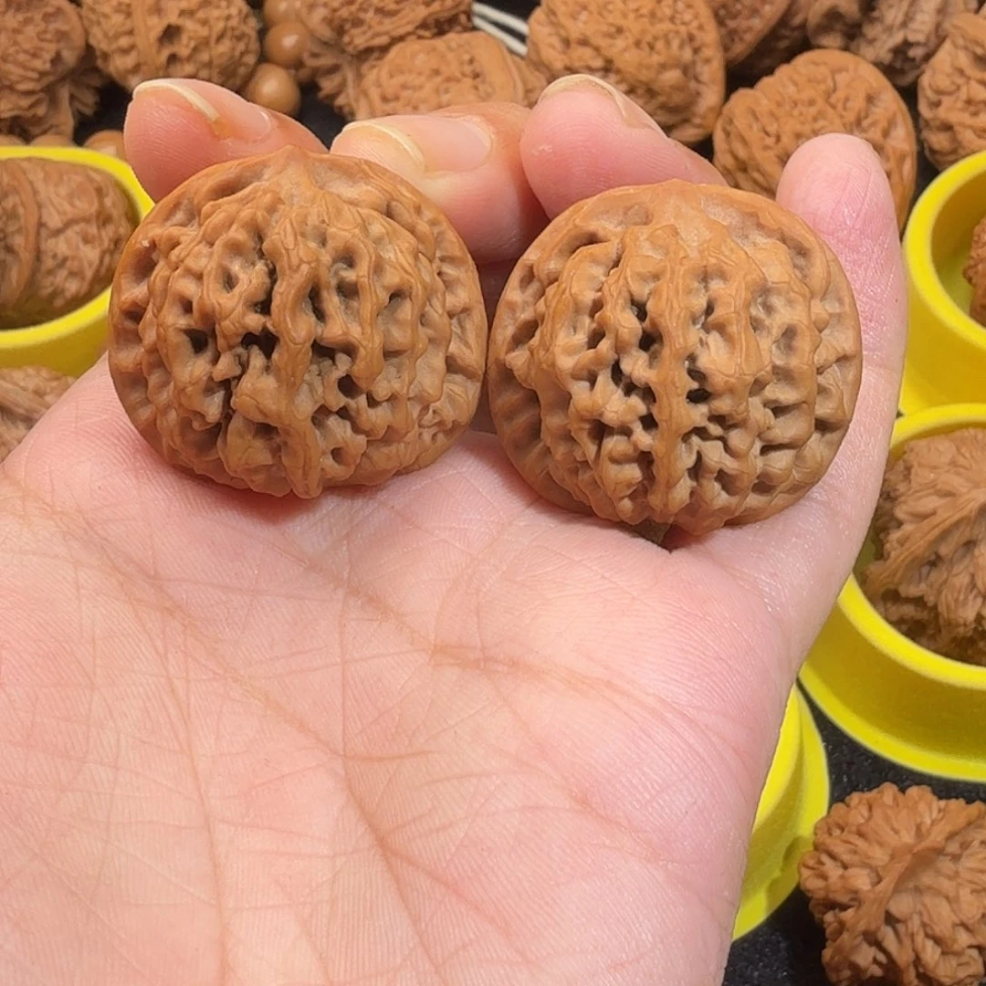 文玩核桃吊坠秦闷