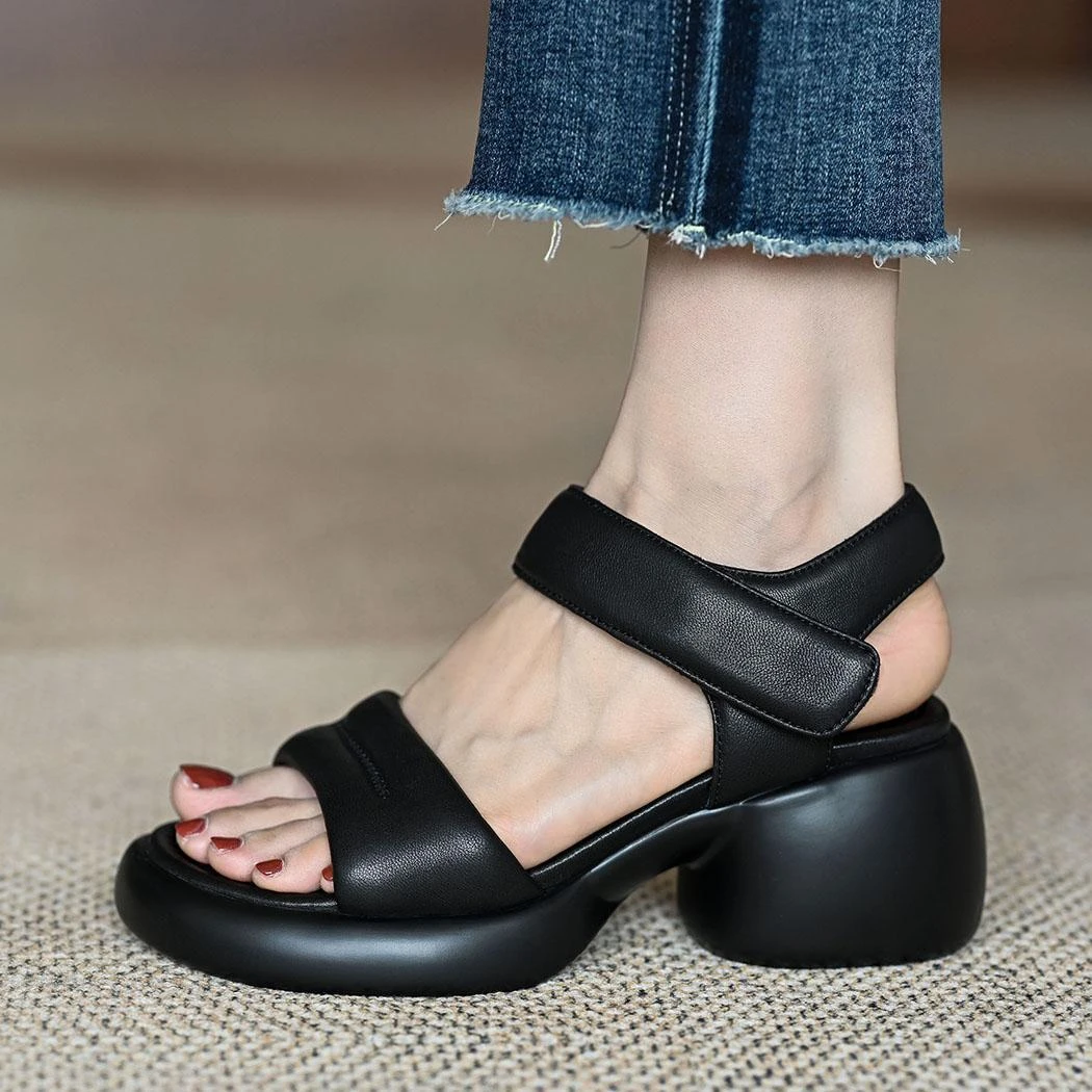厚底高跟鞋女2023年夏季新款复古软皮粗跟防水台黑色露趾凉鞋