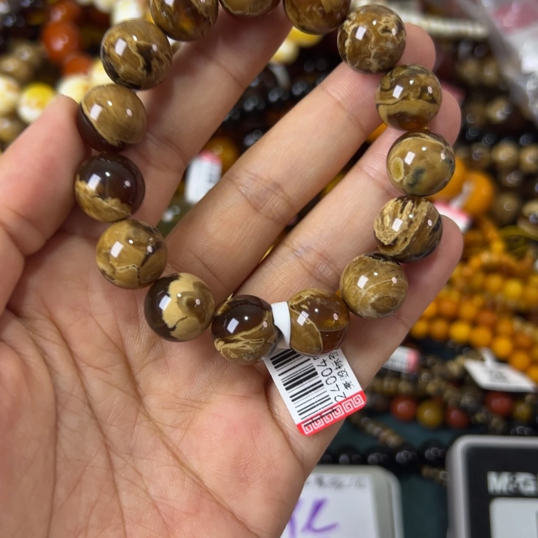 未镶嵌琥珀珠宝奇石833