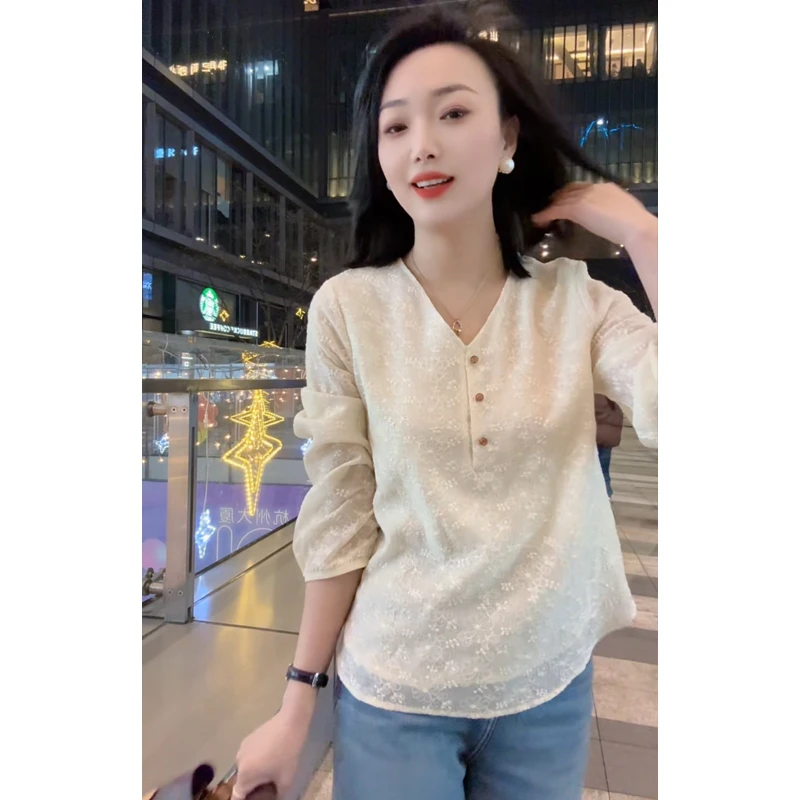 春季洋气V领珍珠扣长袖t恤衬衫女气质百搭出游小衫上衣25045