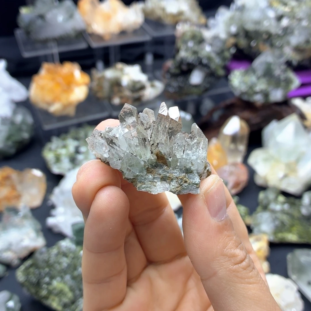 石材黄泥白水晶簇