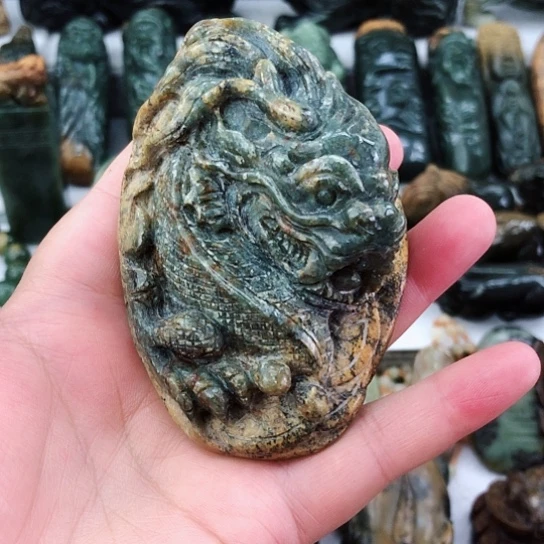 岫岩河磨玉（透闪石质玉）未镶嵌把件