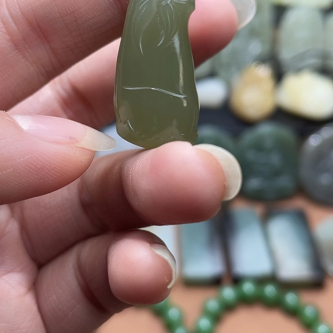 和田玉未镶嵌吊坠(不含链)