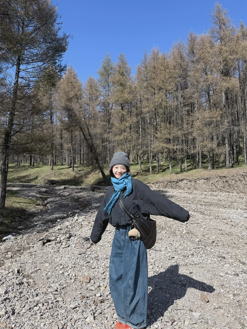 秋冬季炸街一整套女装韩系黑色保暖棉服外套搭配牛仔阔腿裤两件套