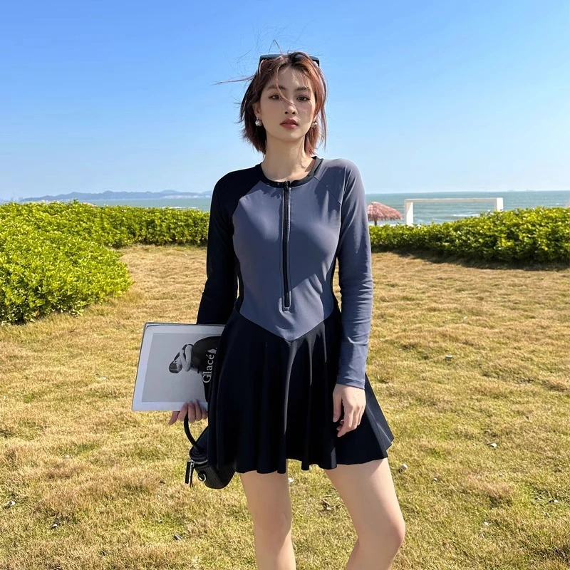 微胖泳衣女运动长袖遮肚显瘦平角裤连体大码2024新款游泳衣泡温泉