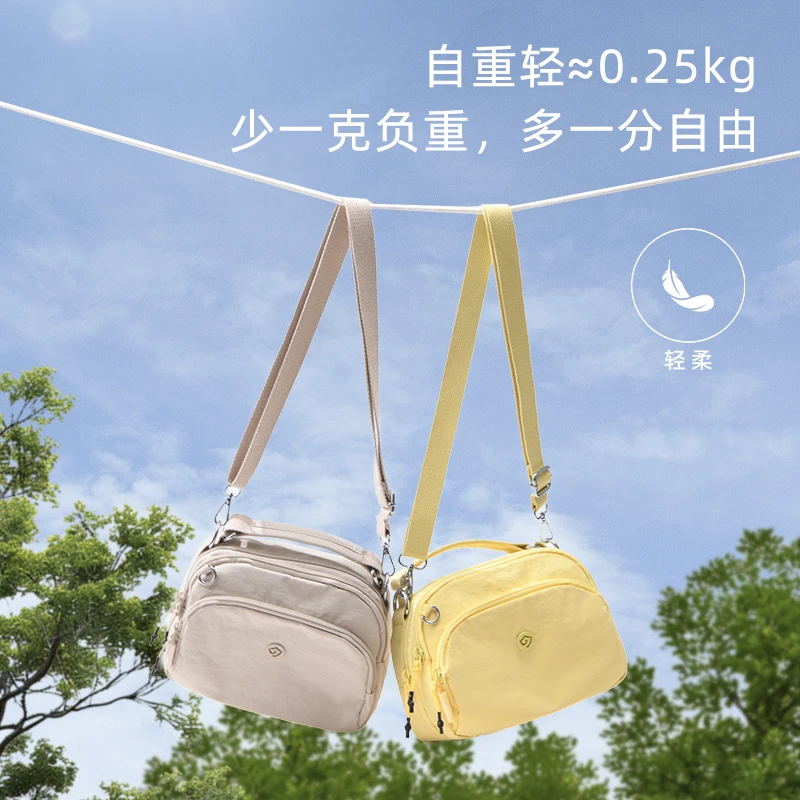新款斜挎包女手机包简约百搭牛津布轻便手拎逛街单肩小方包多隔层