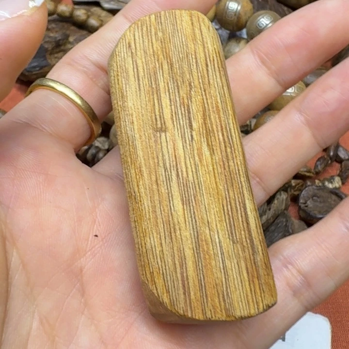 大叶紫檀（黑酸枝木类）