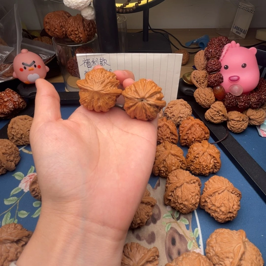 文玩核桃吊坠铁锤小飞机