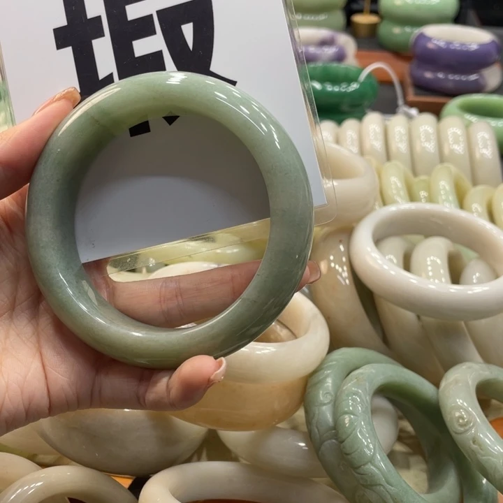 迪****石英质玉未镶嵌珠宝奇石62