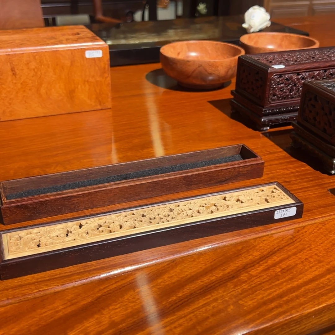 黑酸枝木类成套家具小叶紫檀香盒