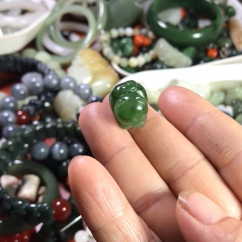 未镶嵌和田玉（碧玉）手机链