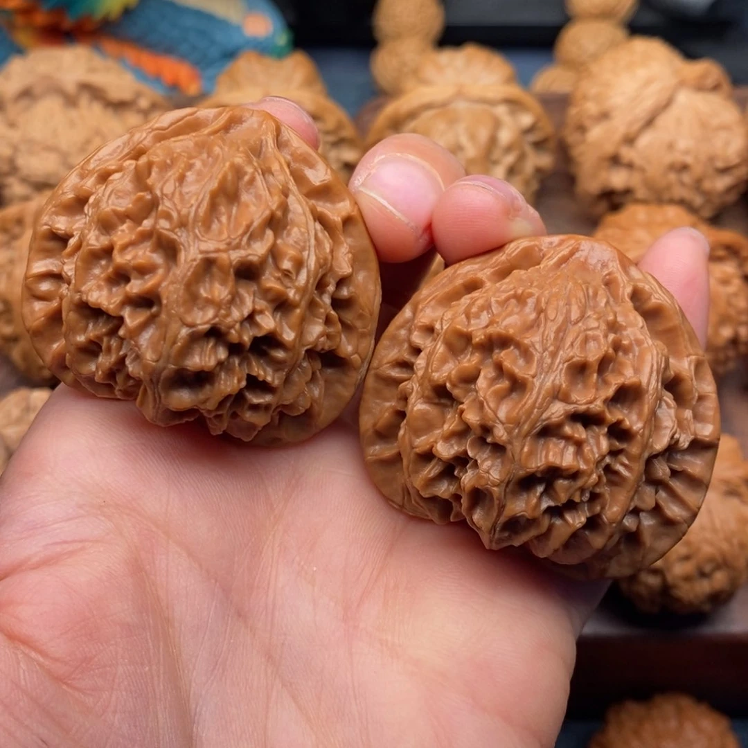 文玩核桃把件43山地老树原桩宫灯，无药