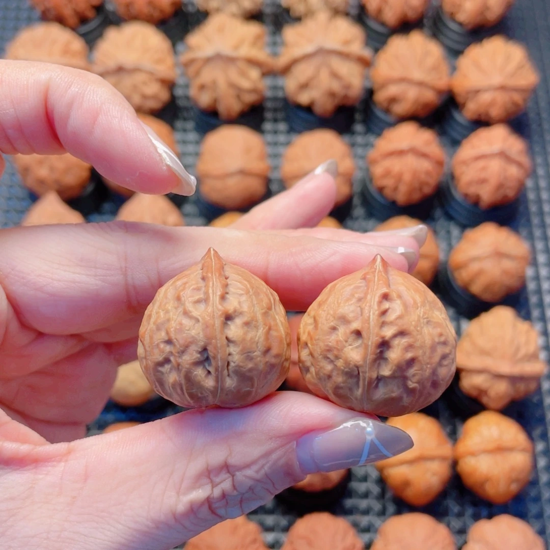 文玩核桃把件小龙珠